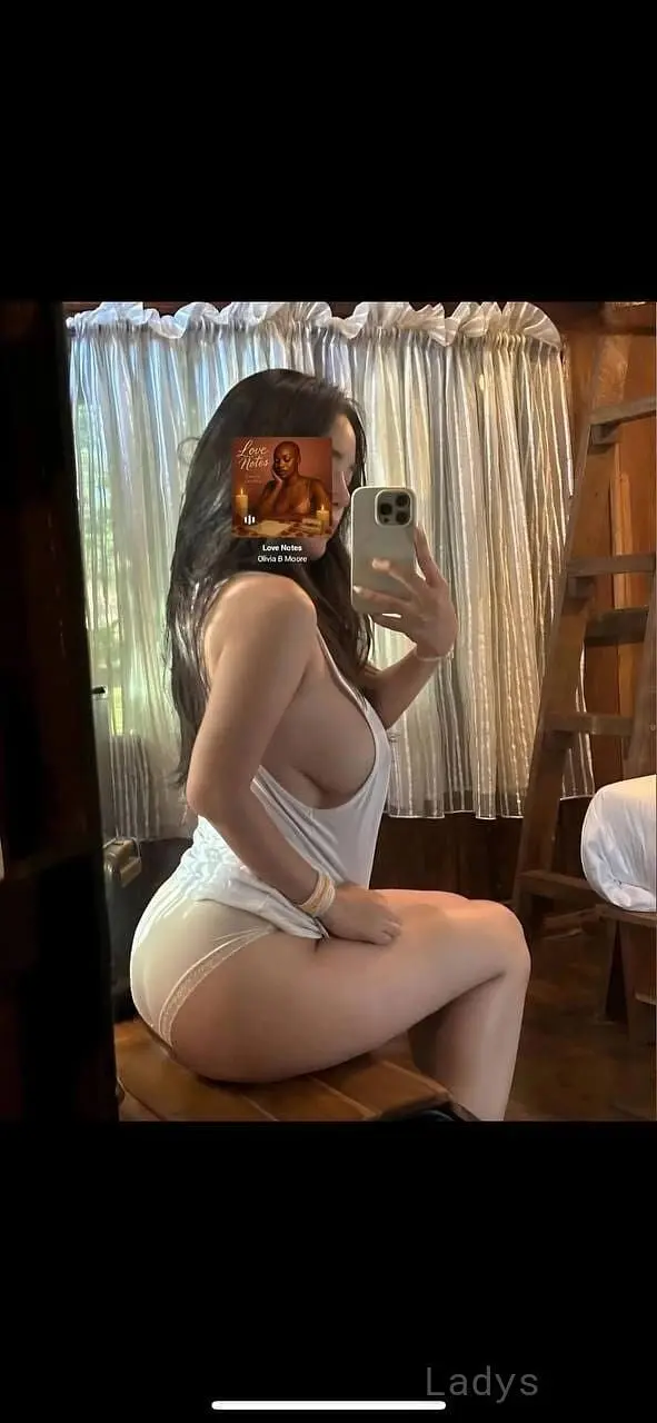 Faye (23) – Call Girl & Independent Escort Service in Mumbai - Gallery Photo 3