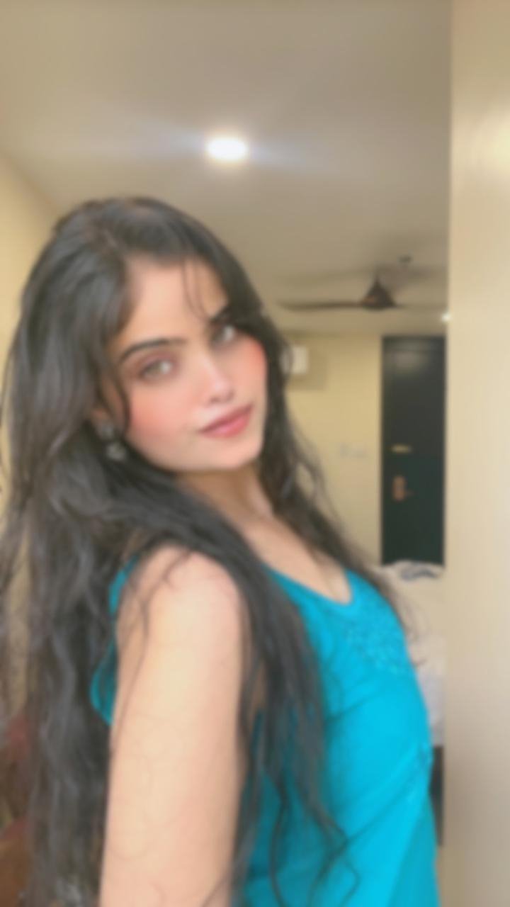 Prachi (22) – Call Girl & Independent Escort Service in Mumbai - Gallery Photo 4