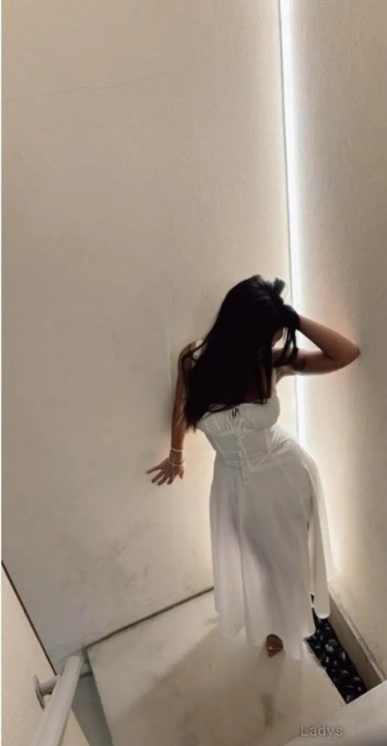 Ahlam (24) – Call Girl & Independent Escort Service in Muscat - Gallery Photo 2