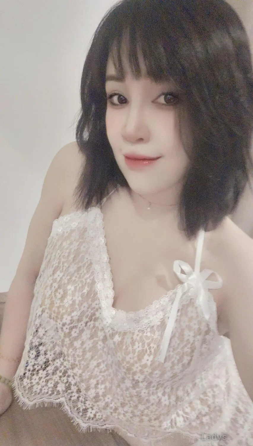 Emy (27) – Call Girl & Independent Escort Service in Muscat - Gallery Photo 4
