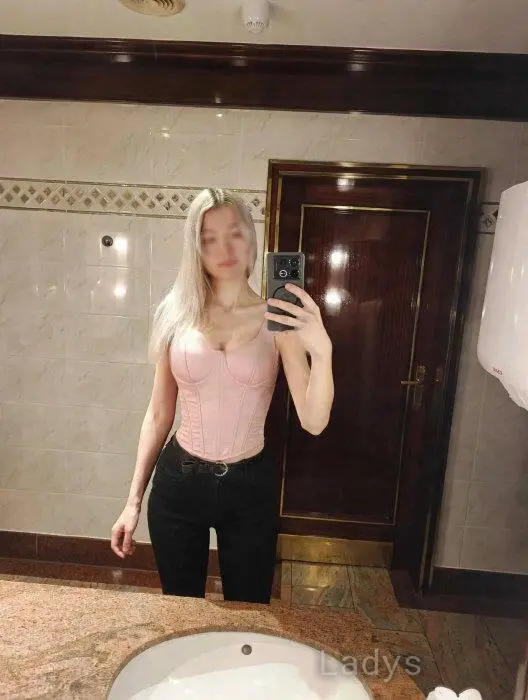 Veronica (24) – Call Girl & Independent Escort Service in Altdorf bei Nürnberg - Gallery Photo 2