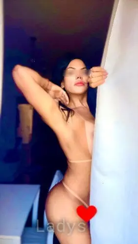 Cleo (35) – Call Girl & Independent Escort Service in Naas - Gallery Photo 4