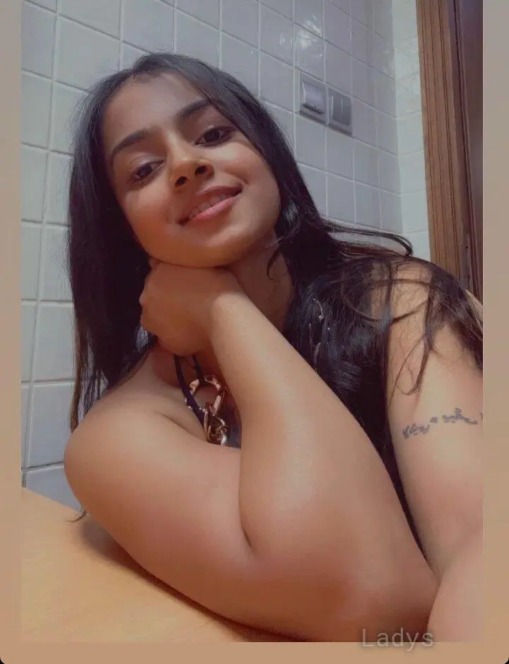 Nisha (20) – Call Girl & Independent Escort Service in Nagpur - Gallery Photo 3