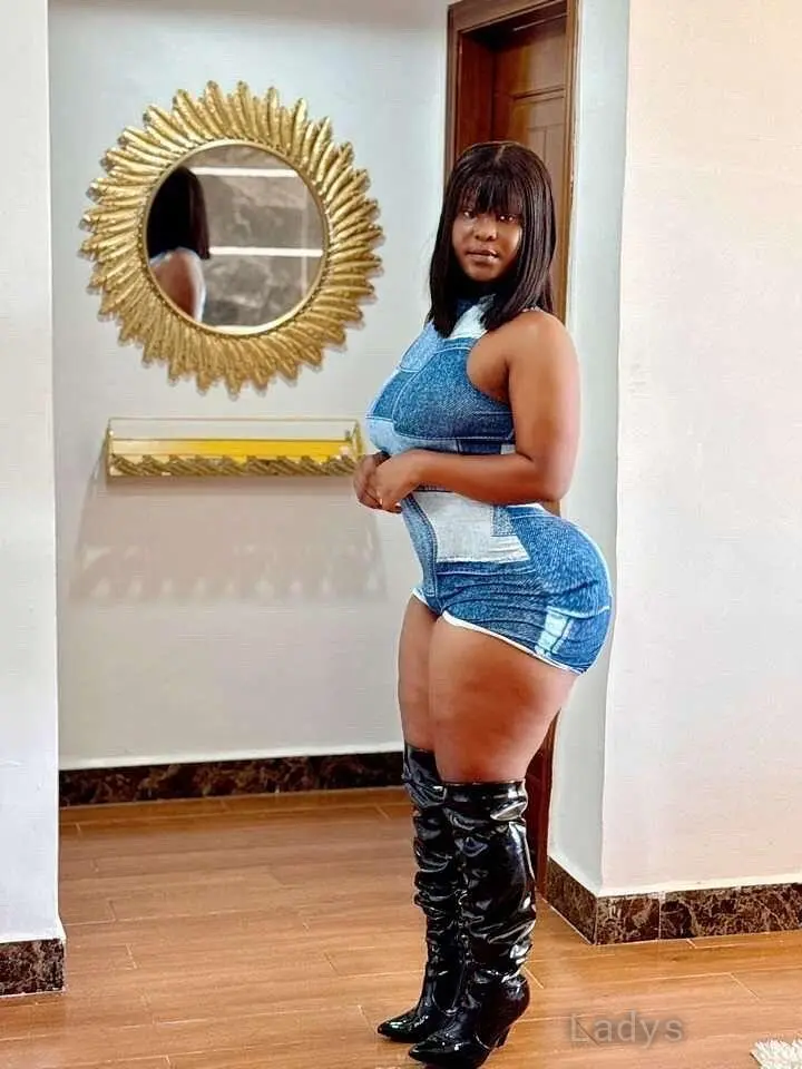 Sandra (22) – Call Girl & Independent Escort Service in Nairobi - Gallery Photo 3