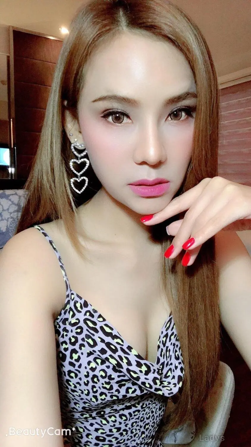 Emma (29) – Call Girl & Independent Escort Service in Nanjing - Gallery Photo 5