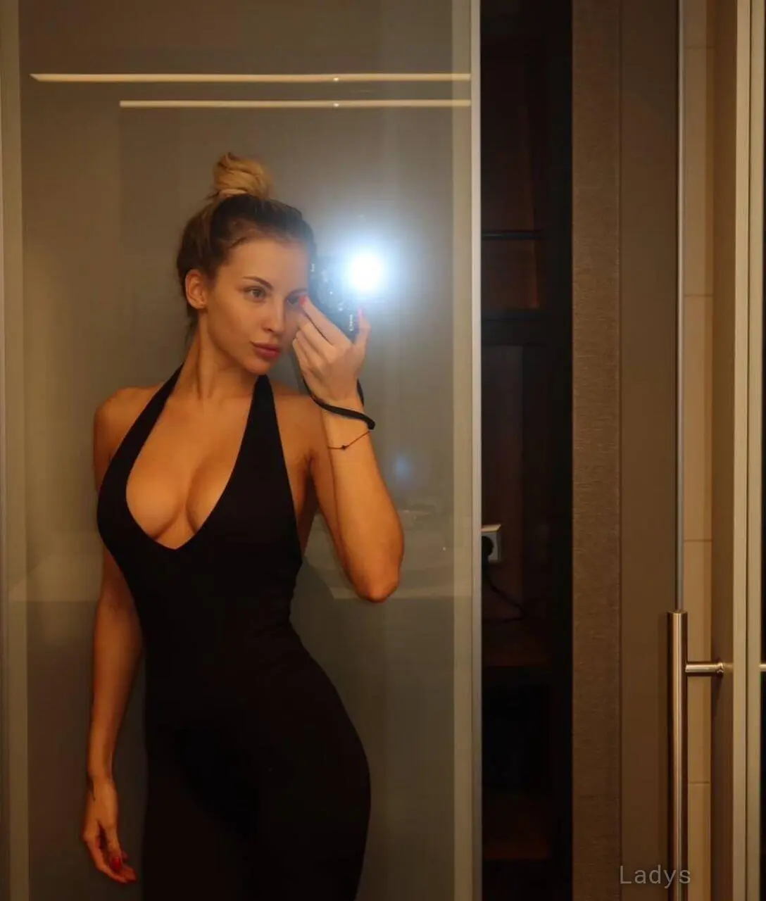 Lys (23) – Call Girl & Independent Escort Service in Nantes - Gallery Photo 2