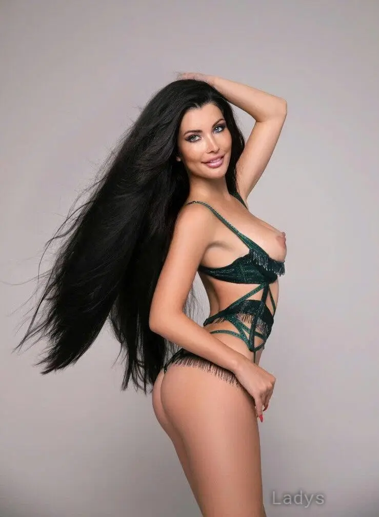 Lidia (25) – Call Girl & Independent Escort Service in Naperville - Gallery Photo 2