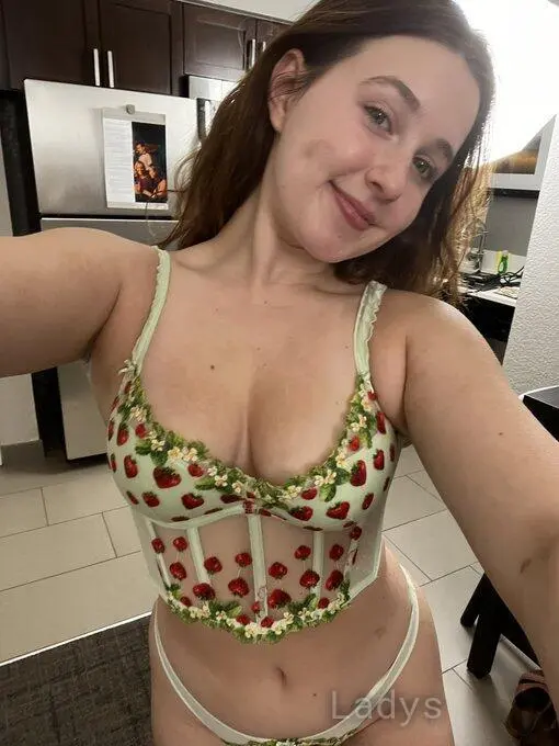 Alana Rose (28) – Call Girl & Independent Escort Service in Naperville - Gallery Photo 3