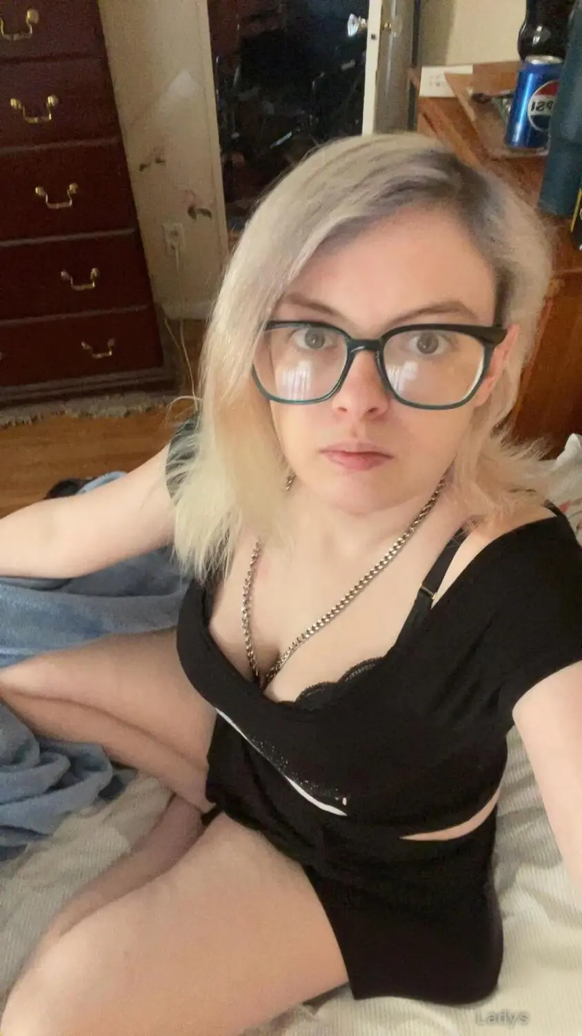 Angel (20) – Call Girl & Independent Escort Service in Naples - Gallery Photo 2