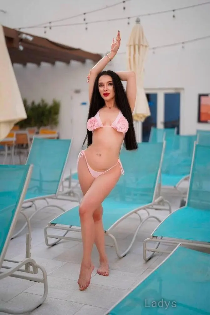 Kristina (27) – Call Girl & Independent Escort Service in Naples - Gallery Photo 5