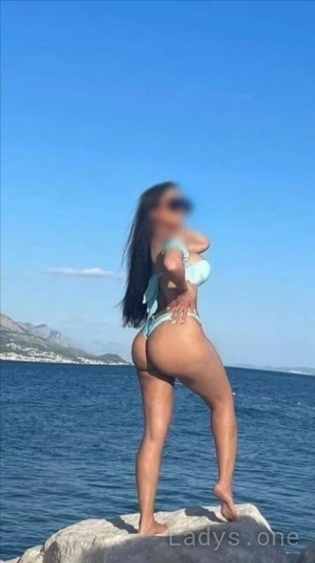 Siham (26) – Call Girl & Independent Escort Service in Narbonne - Gallery Photo 4