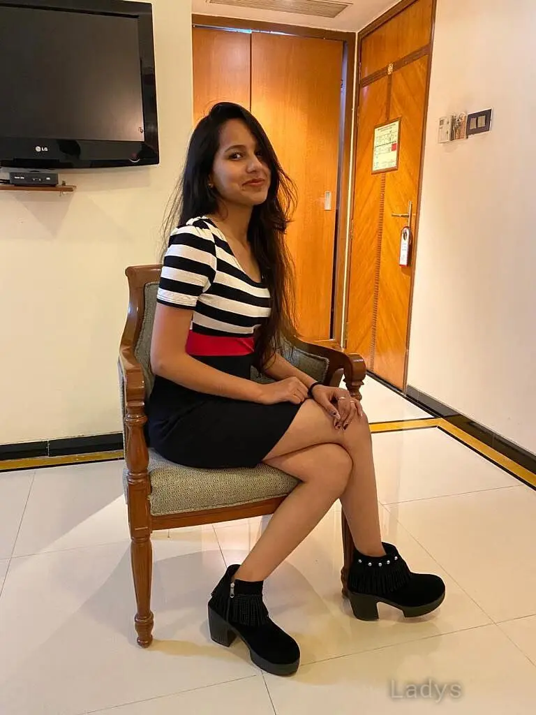 Nisha (21) – Call Girl & Independent Escort Service in Nashik - Gallery Photo 3
