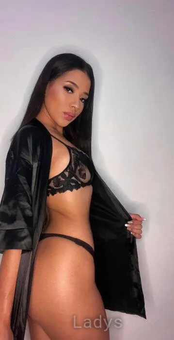 Salome (22) – Call Girl & Independent Escort Service in Nerja - Gallery Photo 4