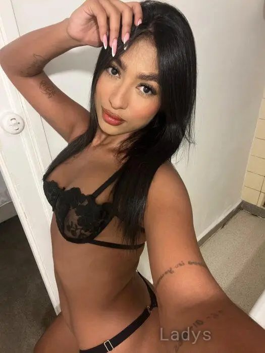 Antonella (19) – Call Girl & Independent Escort Service in Neuchâtel - Gallery Photo 3