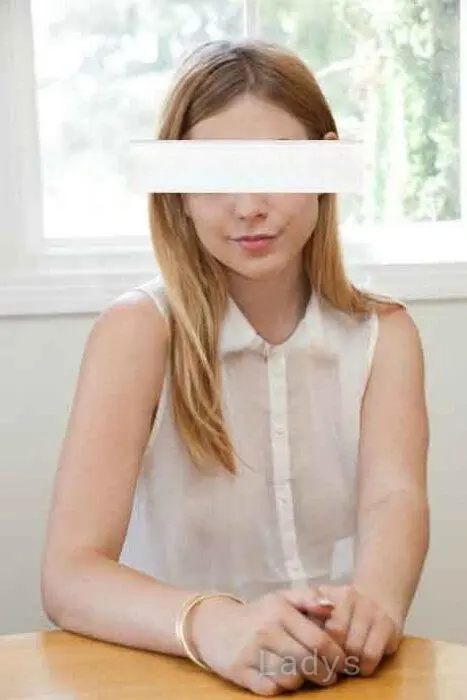 Sadie (22) – Call Girl & Independent Escort Service in Neuss - Gallery Photo 4