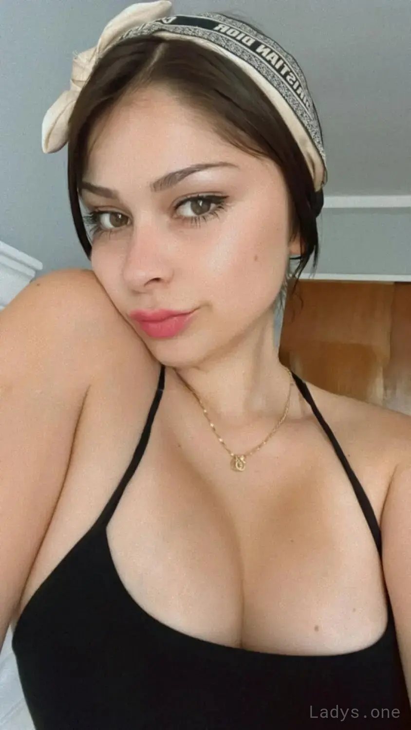 Nicol (23) – Call Girl & Independent Escort Service in New Haven - Gallery Photo 3