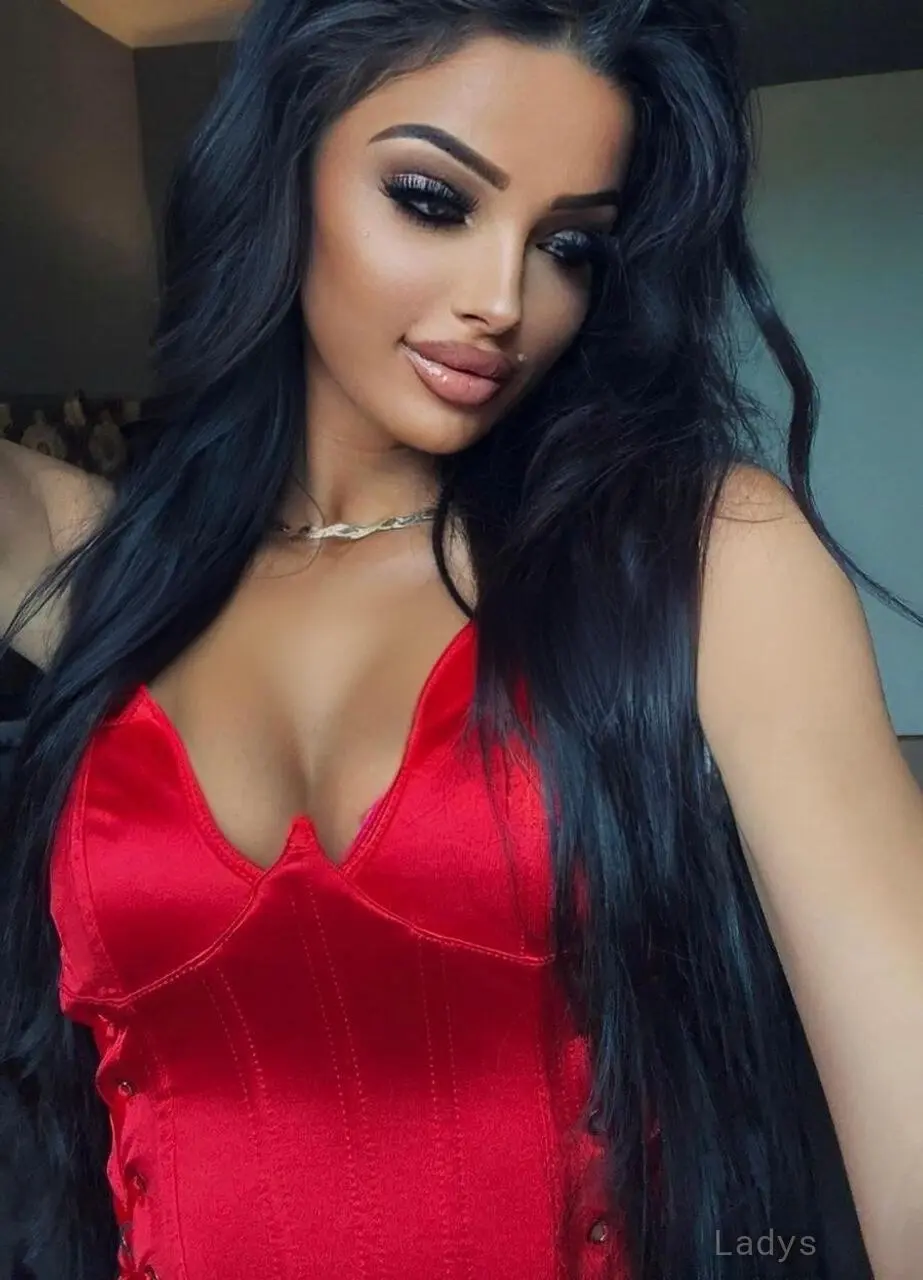 Lana Books (21) – Call Girl & Independent Escort Service in Newark - Gallery Photo 5
