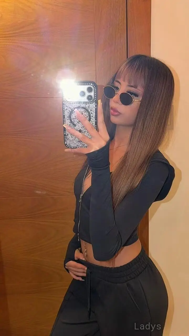 Mari (21) – Call Girl & Independent Escort Service in Newark - Gallery Photo 3