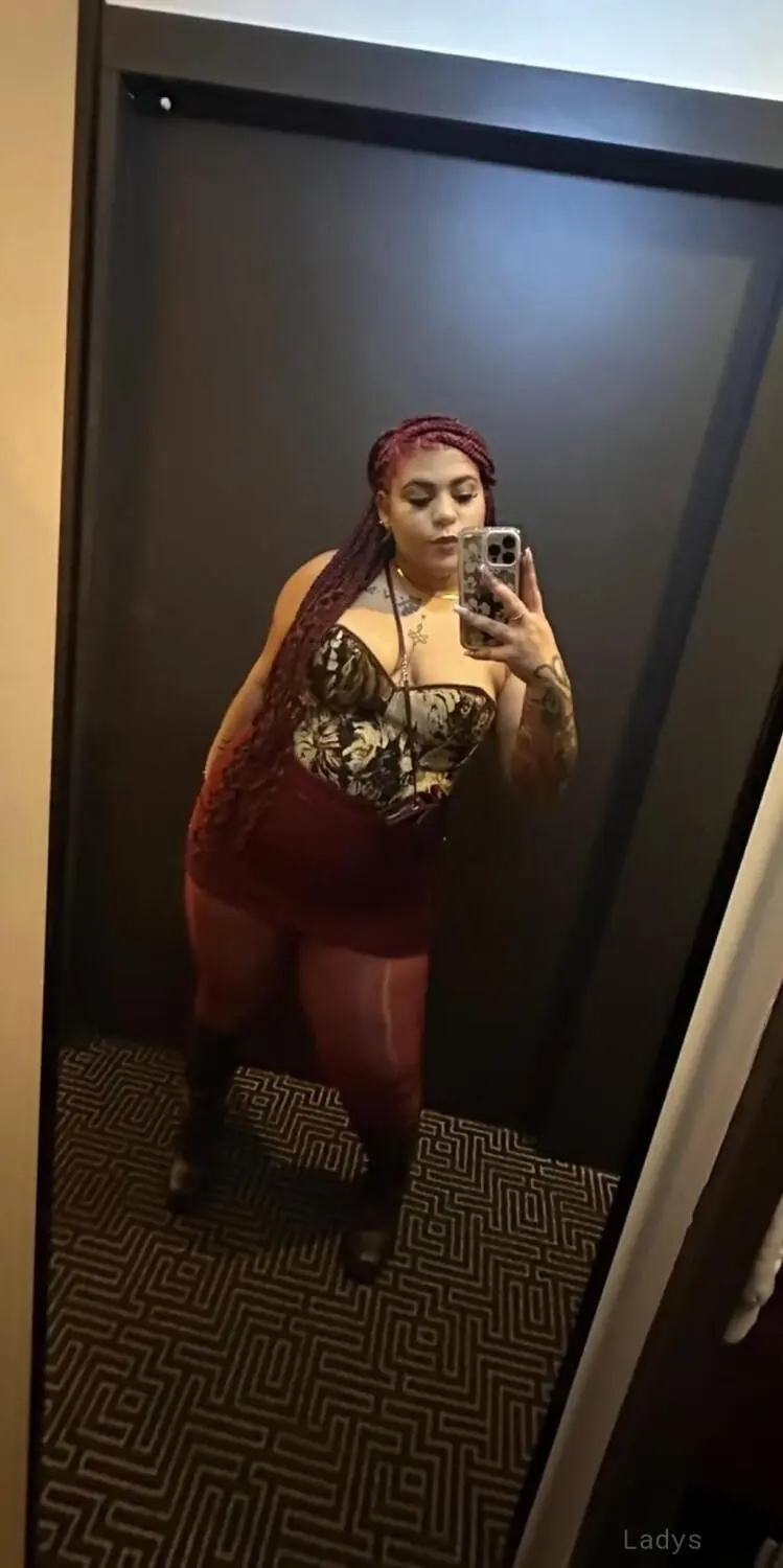 Megan (20) – Call Girl & Independent Escort Service in Newark - Gallery Photo 2