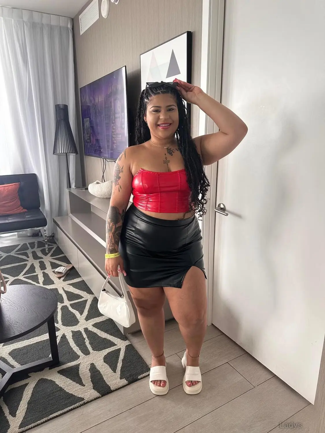 Megan (20) – Call Girl & Independent Escort Service in Newark - Gallery Photo 3