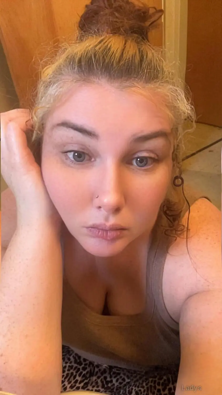 Tini (30) – Call Girl & Independent Escort Service in Newark - Gallery Photo 3