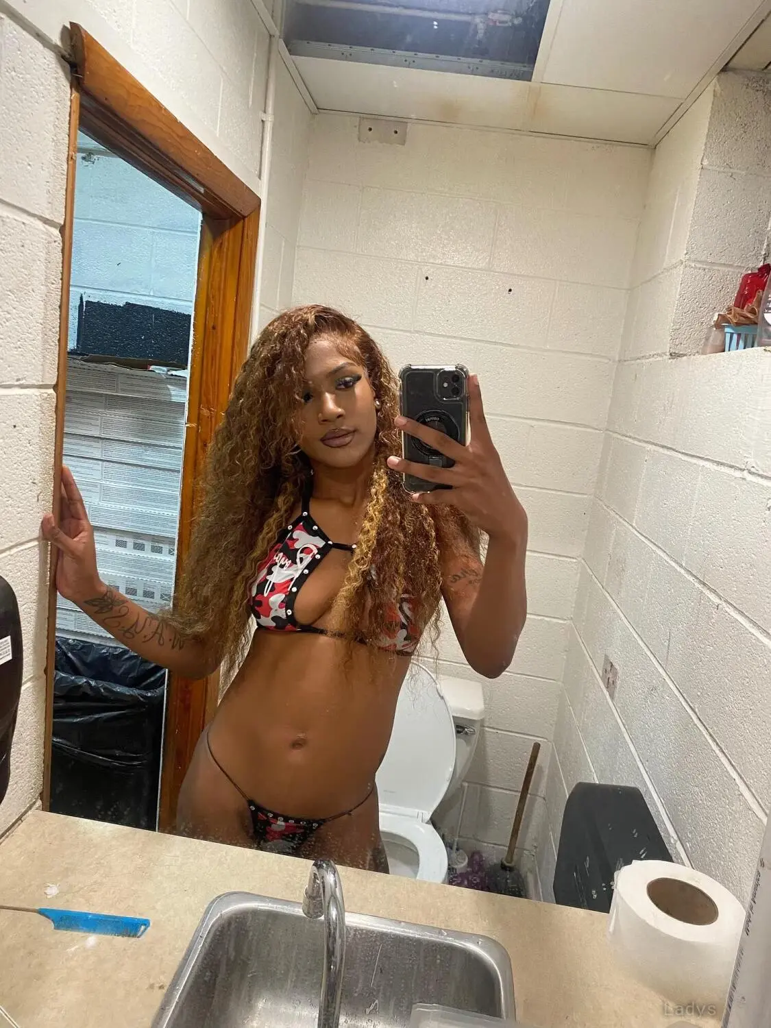 Kay Asauni (23) – Call Girl & Independent Escort Service in Newark - Gallery Photo 4