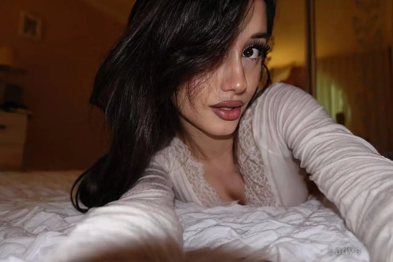 Monica (20) – Call Girl & Independent Escort Service in Newark - Gallery Photo 5