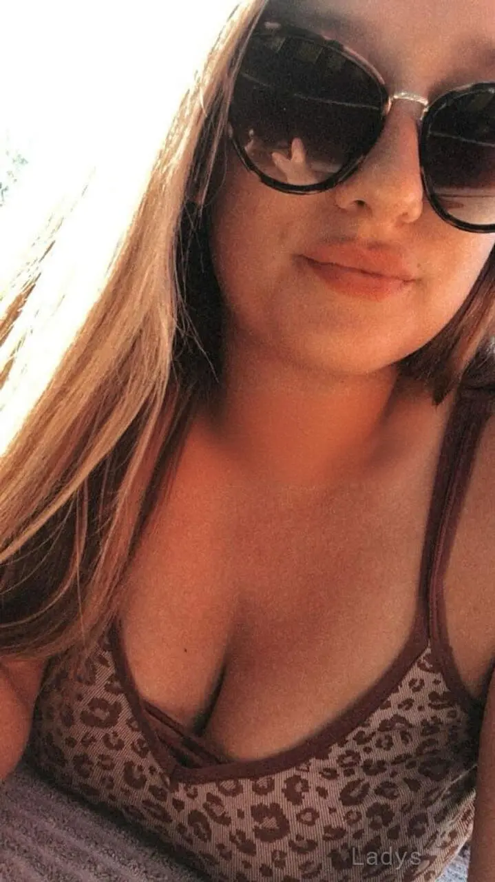 Paige (31) – Call Girl & Independent Escort Service in Newark - Gallery Photo 2