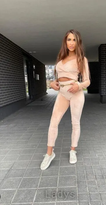 Riana (26) – Call Girl & Independent Escort Service in Nice - Gallery Photo 2