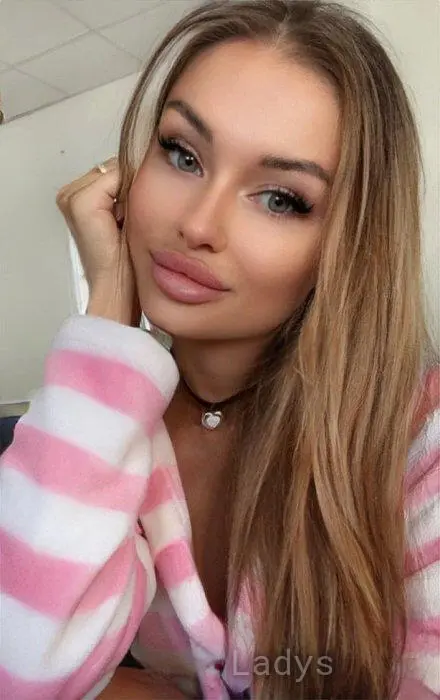 Valeria (25) – Call Girl & Independent Escort Service in Nice - Gallery Photo 2