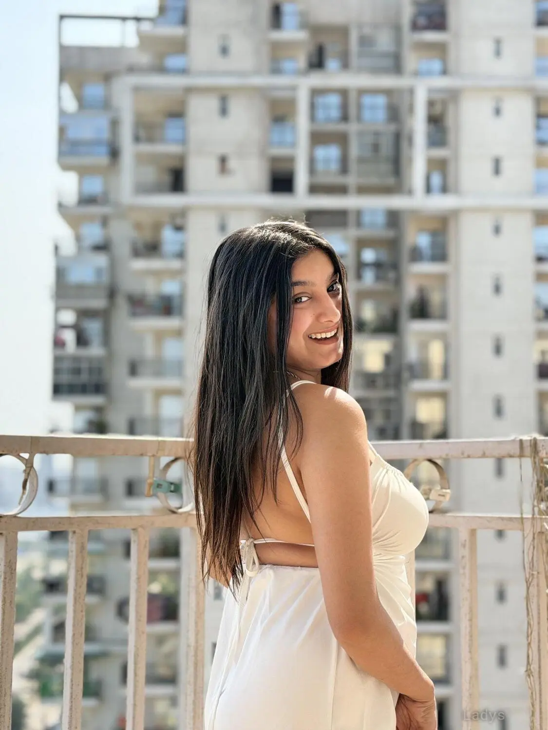 Pihu (24) – Call Girl & Independent Escort Service in Noida - Gallery Photo 5