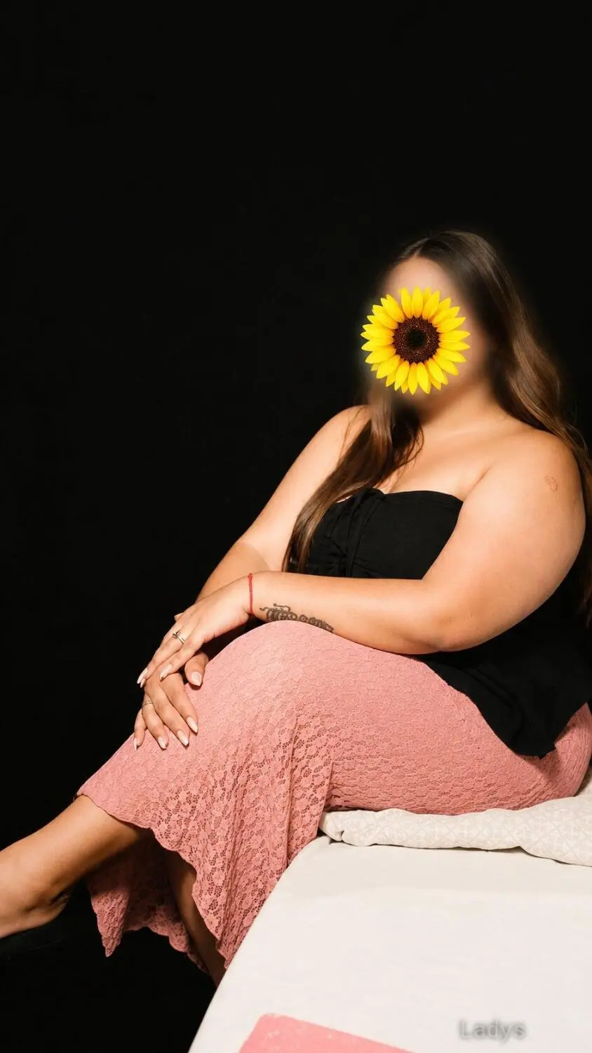 Simran (23) – Call Girl & Independent Escort Service in Noida - Gallery Photo 4