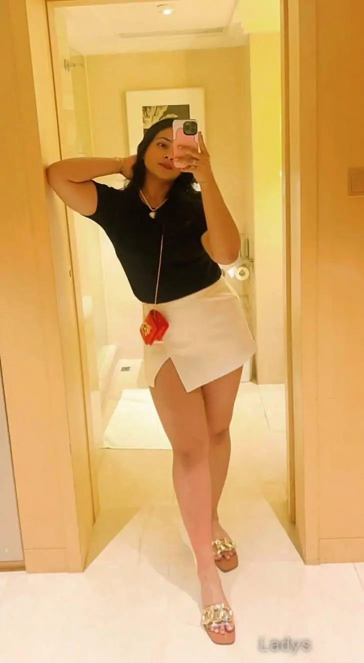 Farah (25) – Call Girl & Independent Escort Service in Noida - Gallery Photo 2