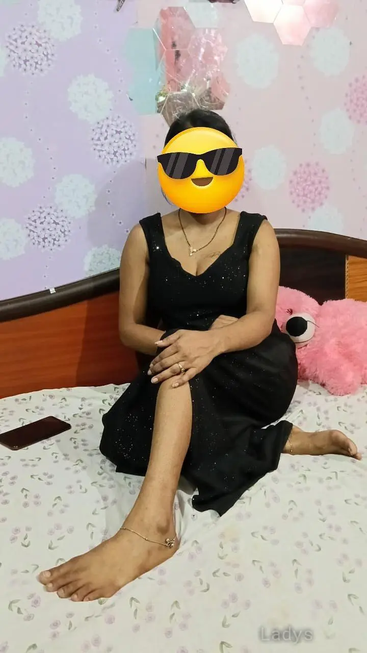 Kajal (26) – Call Girl & Independent Escort Service in Noida - Gallery Photo 2