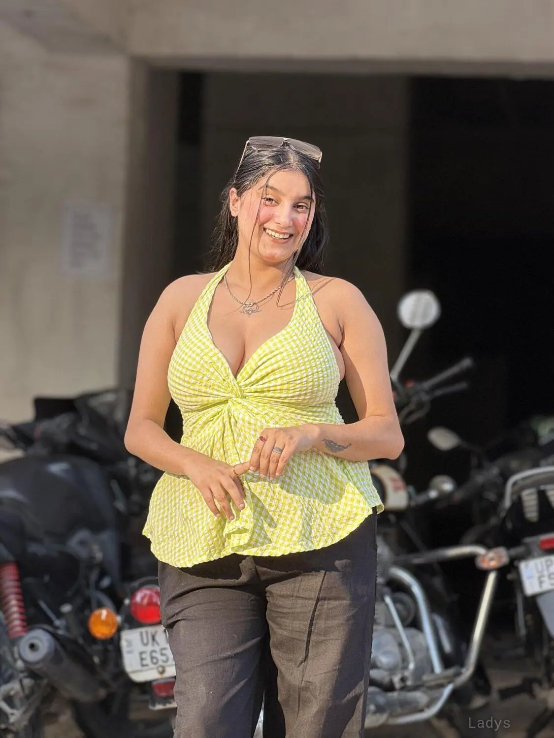 Pihu (24) – Call Girl & Independent Escort Service in Noida - Gallery Photo 6