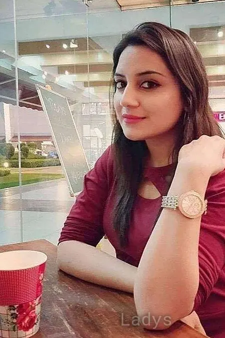 Gody (24) – Call Girl & Independent Escort Service in Noida - Gallery Photo 3