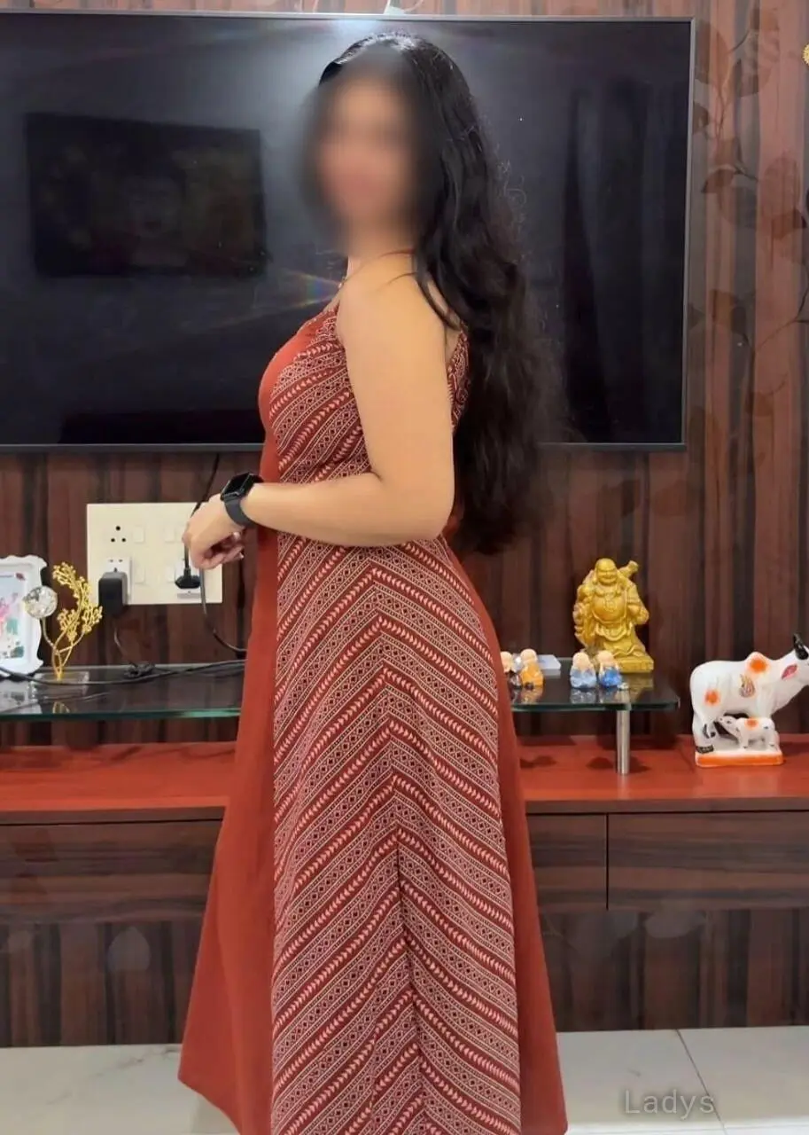 Suchitra (22) – Call Girl & Independent Escort Service in Noida - Gallery Photo 3