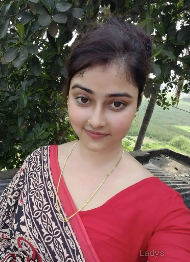 Eva (23) – Call Girl & Independent Escort Service in Noida - Gallery Photo 3
