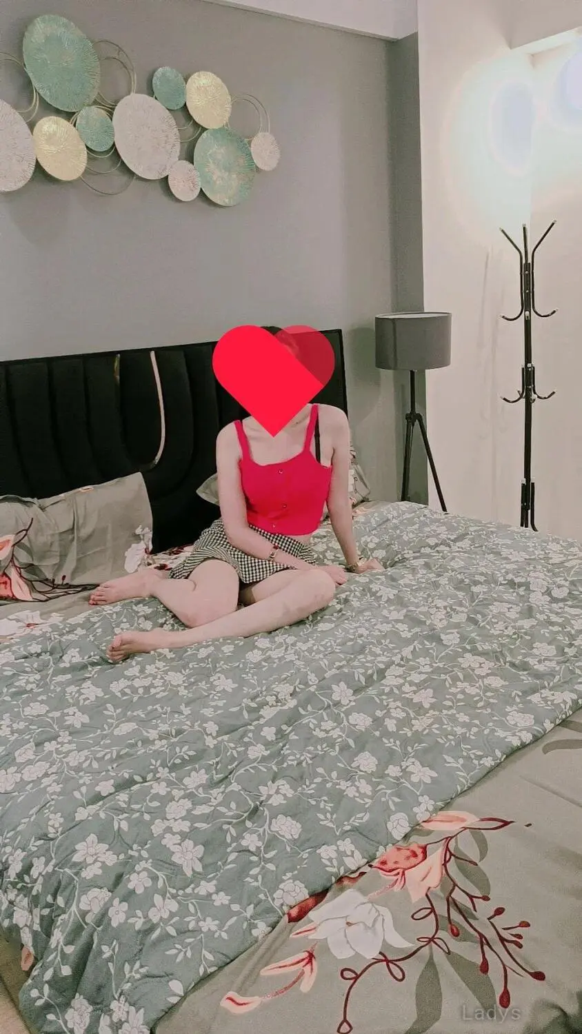 Alia (25) – Call Girl & Independent Escort Service in Noida - Gallery Photo 4