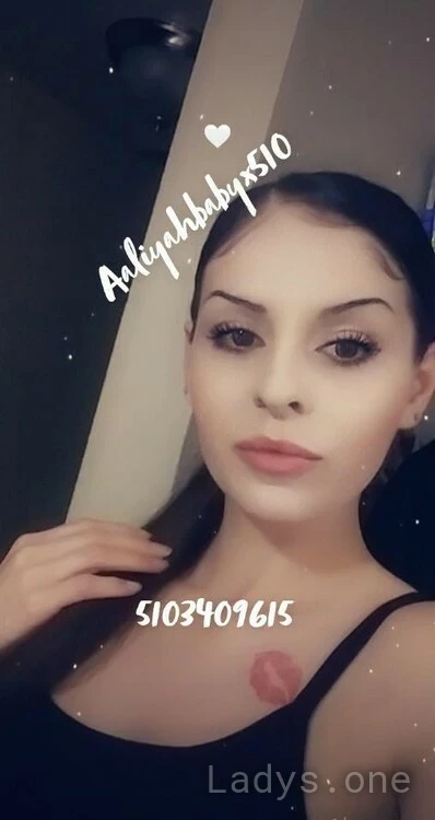 Aaliyah (26) – Call Girl & Independent Escort Service in North Bay Shore - Gallery Photo 4