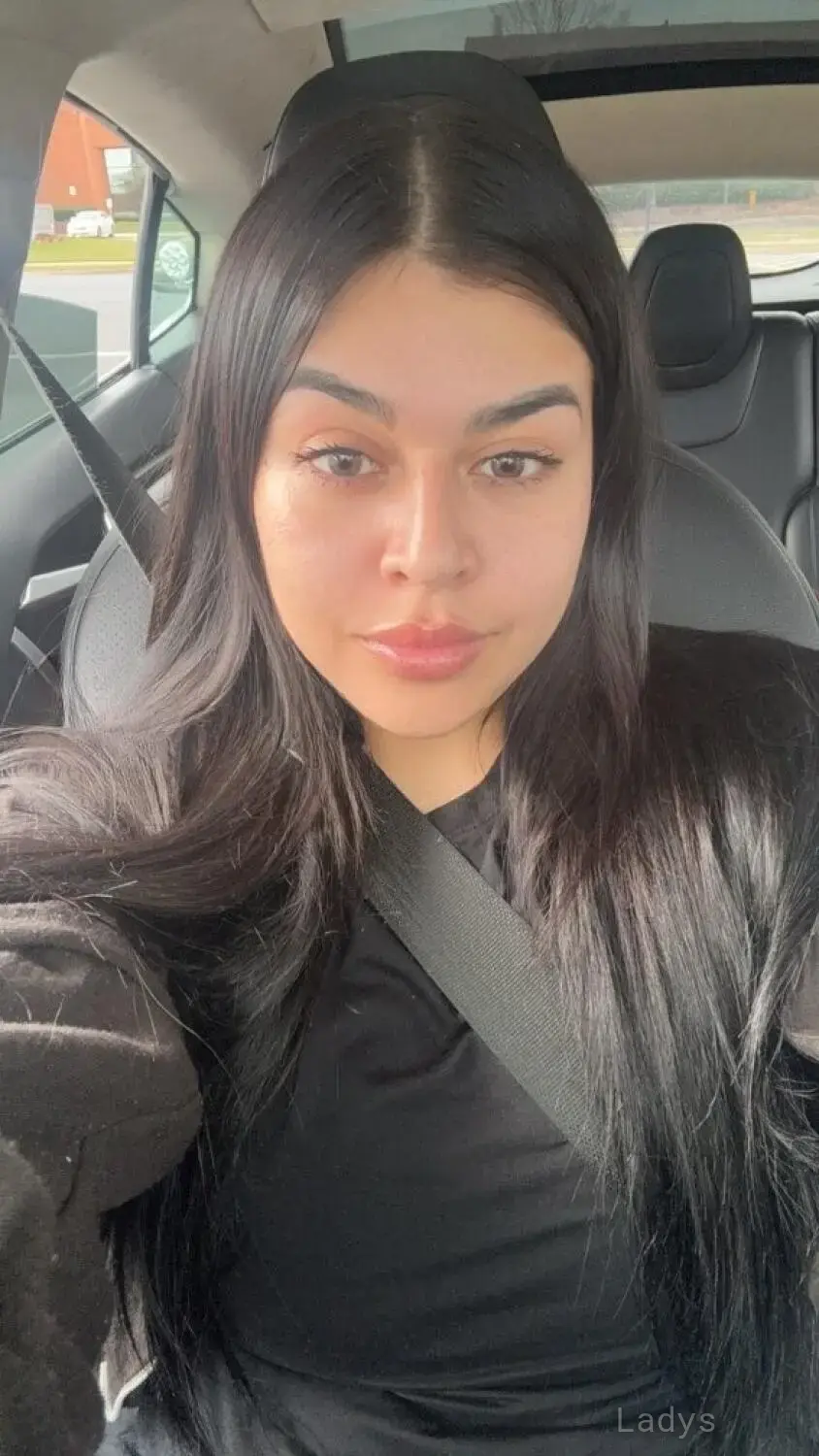 Bella (23) – Call Girl & Independent Escort Service in North County - Gallery Photo 5