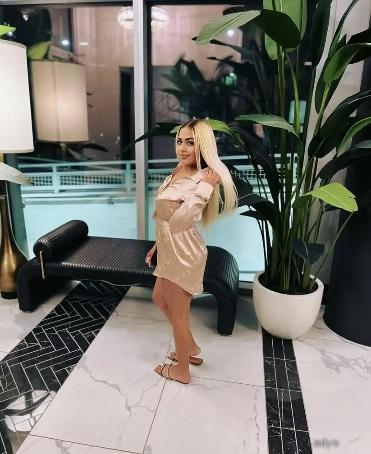 Carol (22) – Call Girl & Independent Escort Service in North County - Gallery Photo 2
