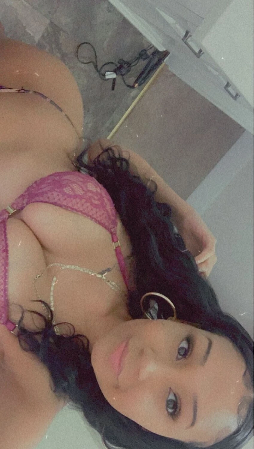 Mina (20) – Call Girl & Independent Escort Service in Oakland - Gallery Photo 5