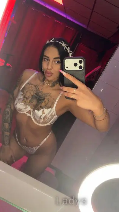 Alessia (22) – Call Girl & Independent Escort Service in Odense - Gallery Photo 5