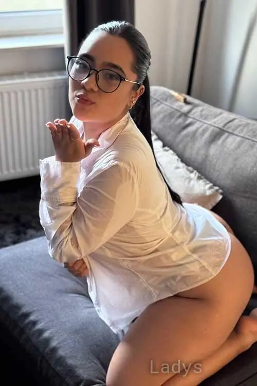 Frieda (26) – Call Girl & Independent Escort Service in Oldenburg - Gallery Photo 2
