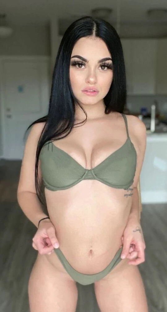Ariel (25) – Call Girl & Independent Escort Service in Omaha - Gallery Photo 4
