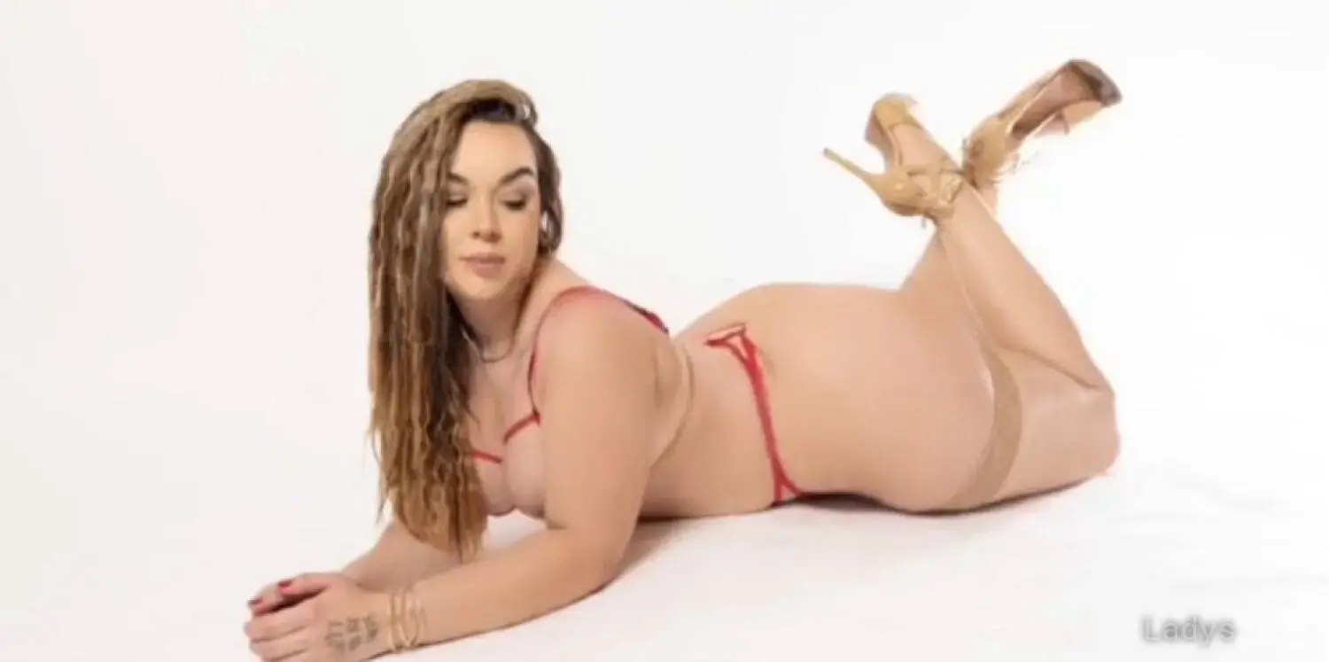 Fiji Falzz (25) – Call Girl & Independent Escort Service in Orange County - Gallery Photo 4