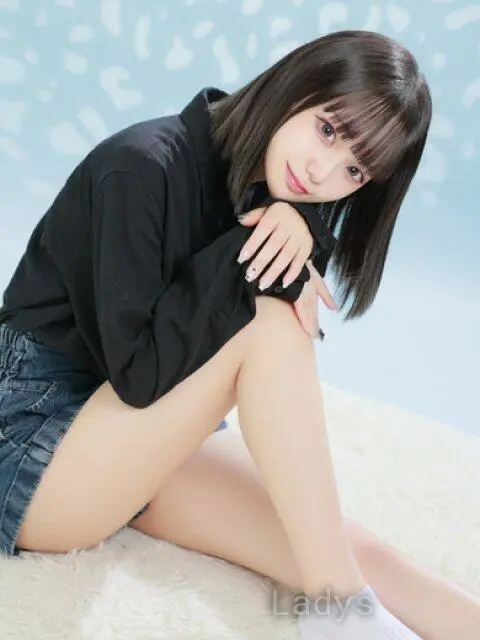 Noa (20) – Call Girl & Independent Escort Service in Osaka - Gallery Photo 2