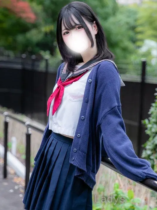 Renka (19) – Call Girl & Independent Escort Service in Osaka - Gallery Photo 4
