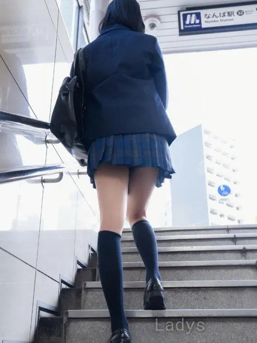 Shion Yukimiya (19) – Call Girl & Independent Escort Service in Osaka - Gallery Photo 3